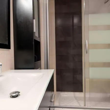 Orleans - 3 Bedrooms - Open Kitchen Appartement
